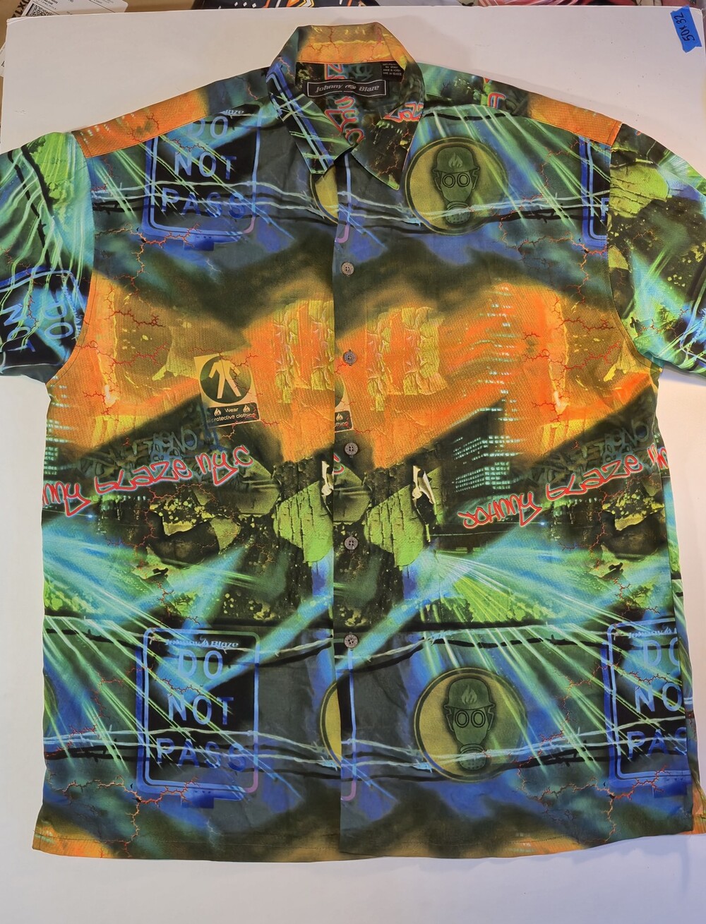 Johnny Blaze Shirt Mens XL Multicolor Graphic Button Up Gas Mask Streetwear NYC